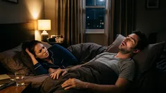 Schnarchen stört Ihren Schlaf? Hier erfahren Sie, warum es auftritt und wie Sie es loswerden können.