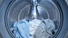 Was sich in neuen Kleidungsstücken aus dem Laden verbirgt und warum sie vor dem ersten Tragen unbedingt gewaschen werden müssen